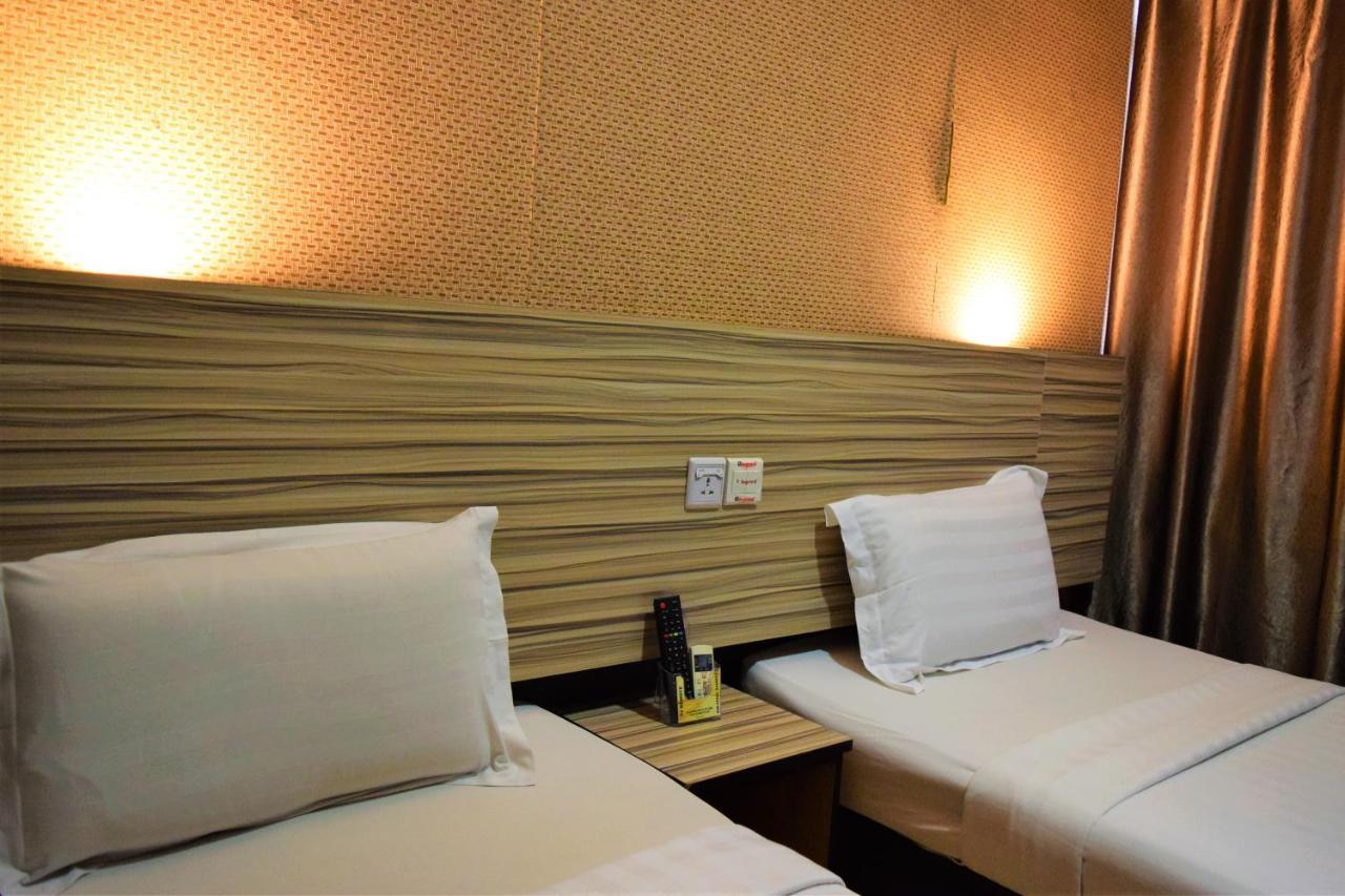 Dj Citi Inn Hotel Kuala Terengganu Exteriör bild