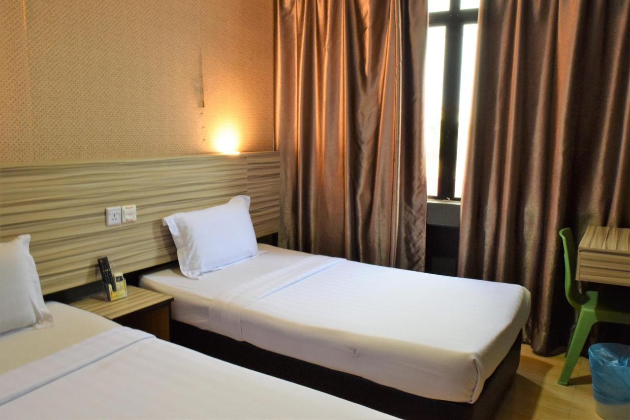 Dj Citi Inn Hotel Kuala Terengganu Exteriör bild
