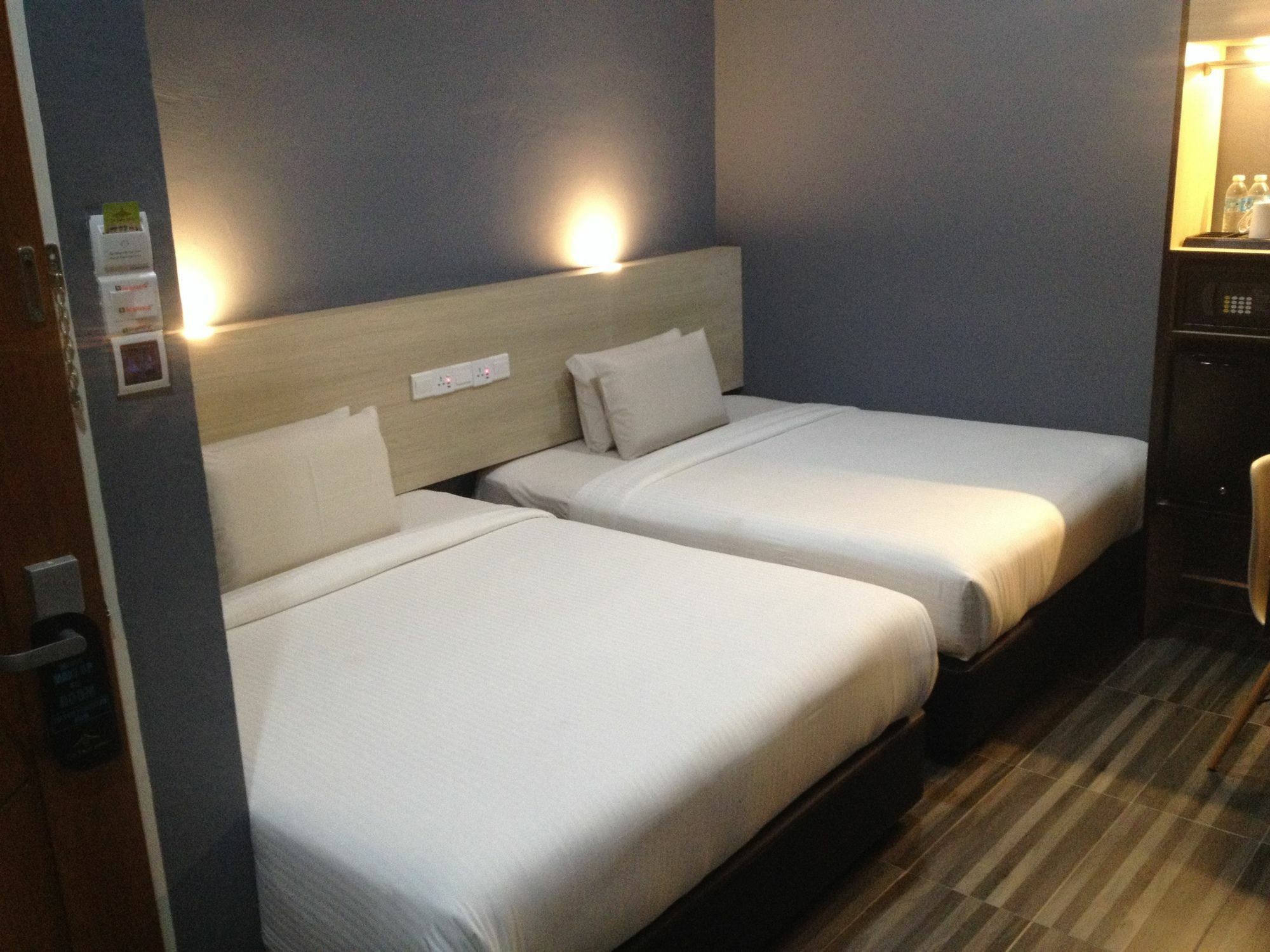 Dj Citi Inn Hotel Kuala Terengganu Exteriör bild